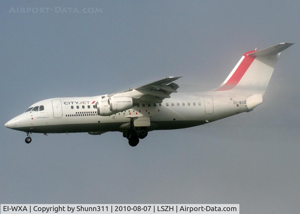 EI-WXA, 1997 British Aerospace Avro 146-RJ85A C/N E2310, Landing rwy 14