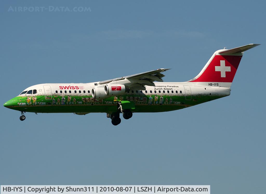 HB-IYS, 2001 British Aerospace Avro 146-RJ100 C/N E3381, Landing rwy 14 - Zurich c/s