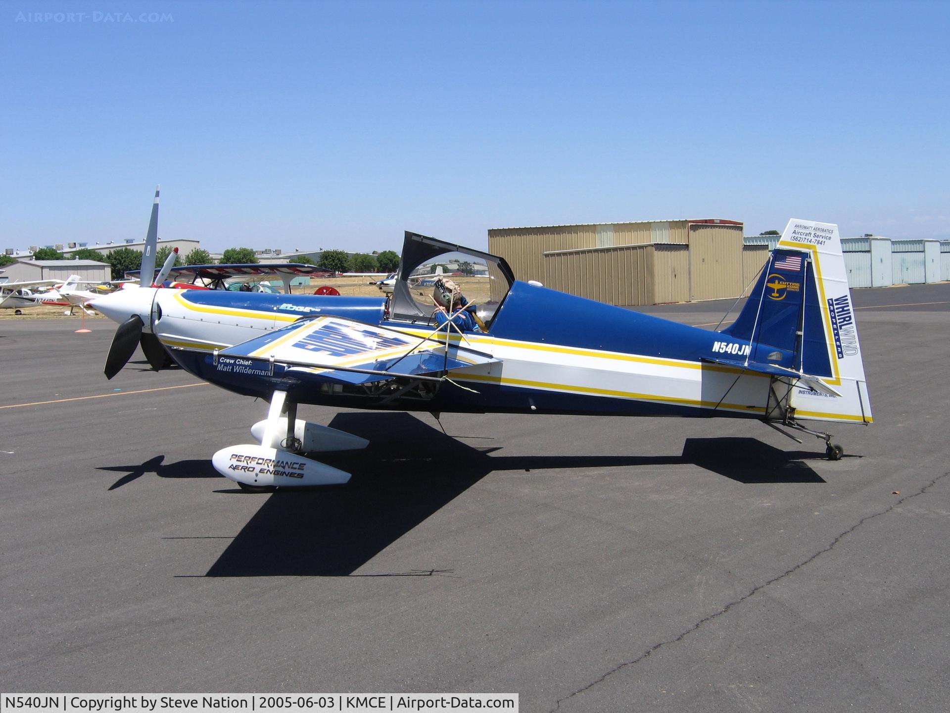 N540JN, 1997 Zivko Edge 540 C/N 0018, 1997 Edge 540 taxis at 2005 Merced West Coast Fly-in