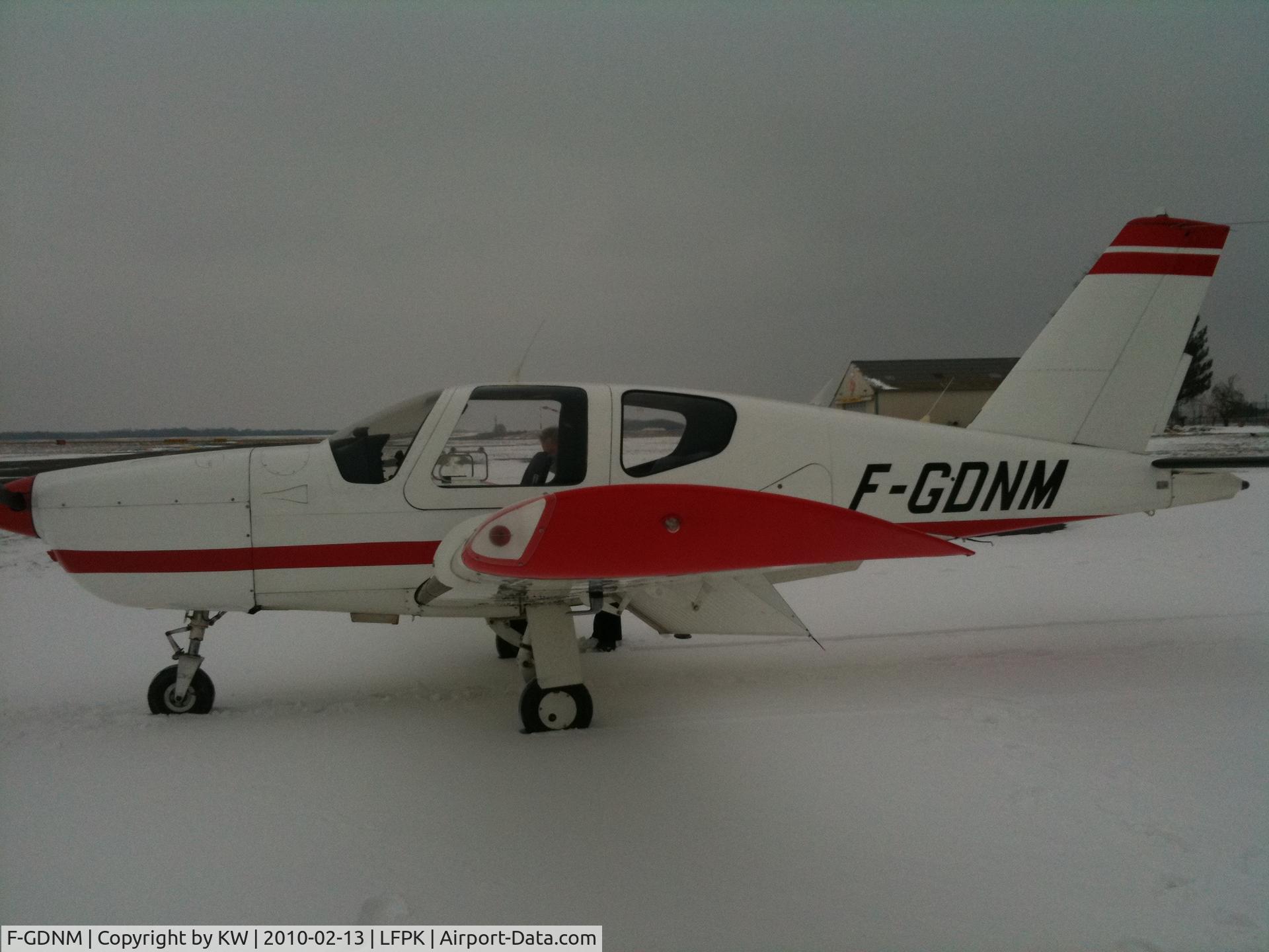 F-GDNM, 1984 Socata TB-20 C/N 435, Janvier 2010 - LFPK