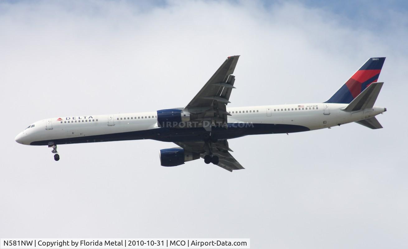 N581NW, 2002 Boeing 757-351 C/N 32982, Delta 757-300