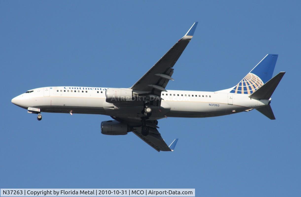 N37263, 2001 Boeing 737-824 C/N 31583, Continental 737-800