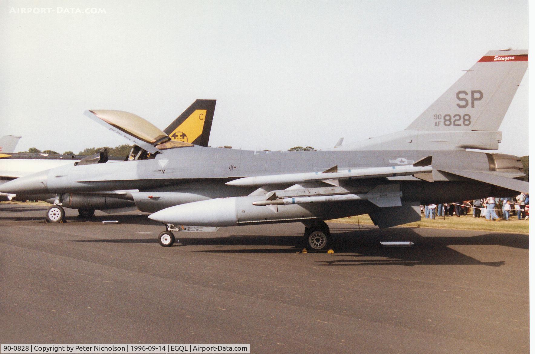 90-0828, General Dynamics F-16CG Night Falcon C/N CC-28, F-16C Falcon, callsign Stinger 1, of Spangdahlem's 480th Fighter Squadron/52nd Fighter Wing on display at the 1996 RAF Leuchars Airshow.
