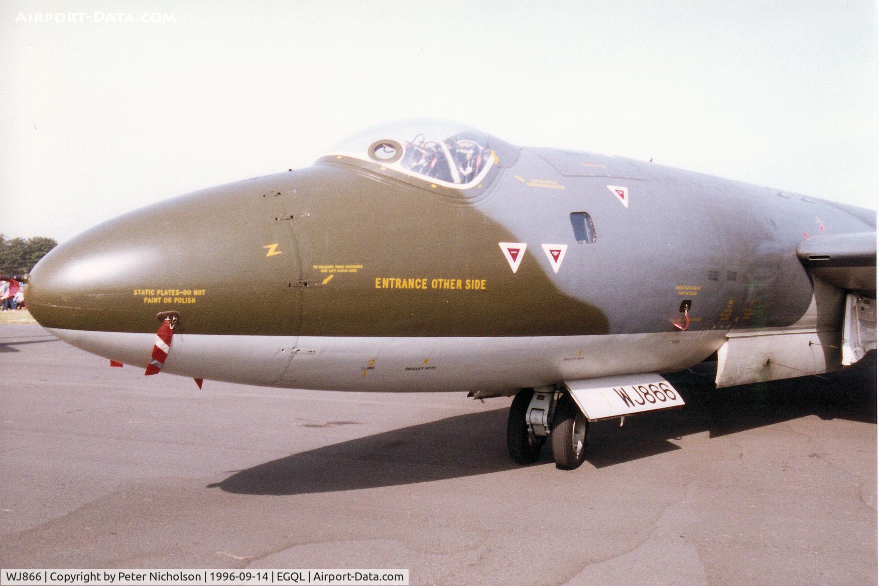 WJ866, English Electric Canberra T.4 C/N EEP71334, Another view of the 39[1 PRU] Squadron Canberra T.4 on display at the 1996 RAF Leuchars Airshow.