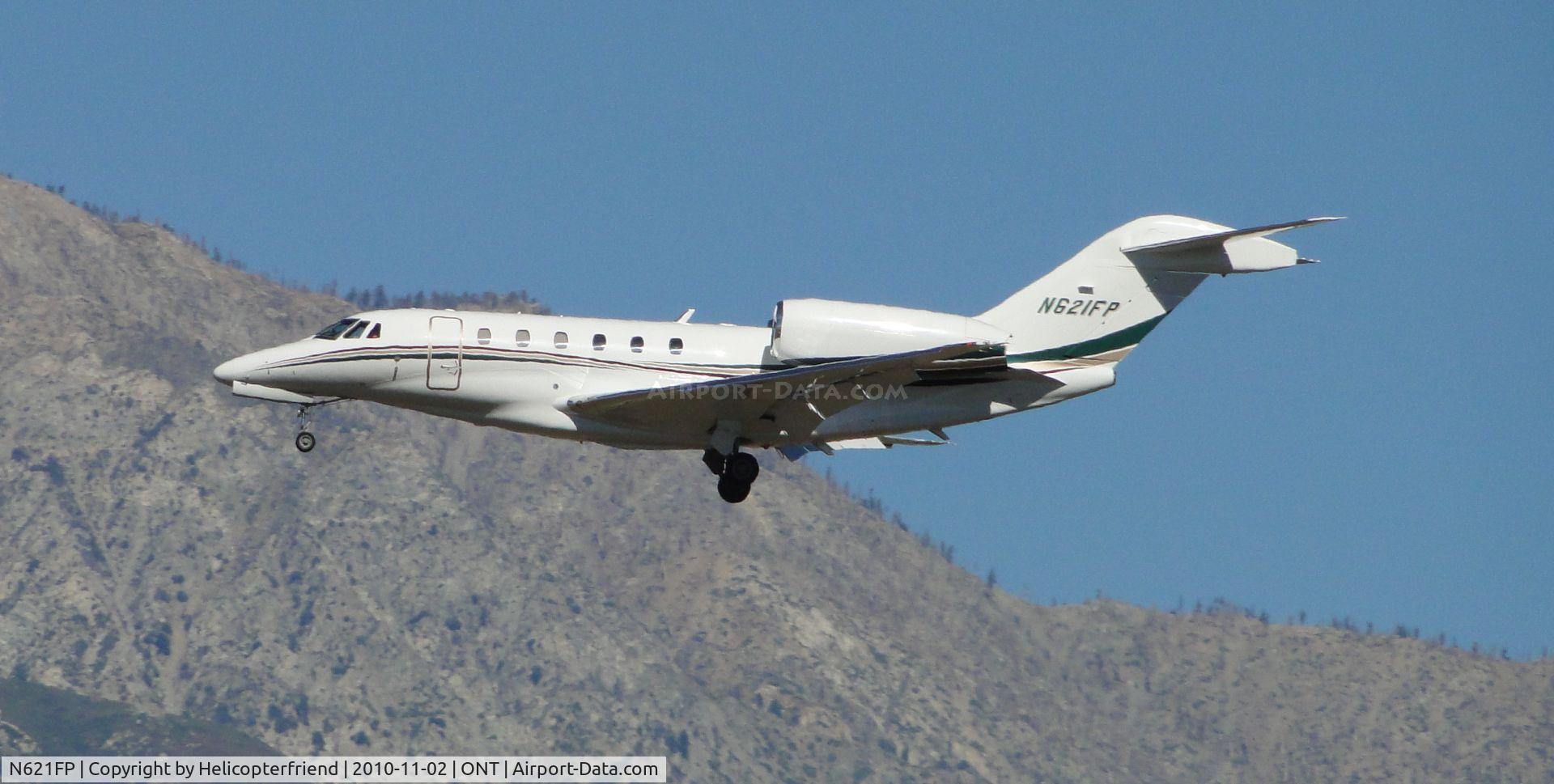 N621FP, 1998 Cessna 750 Citation X C/N 750-0045, On final to runwat 26R