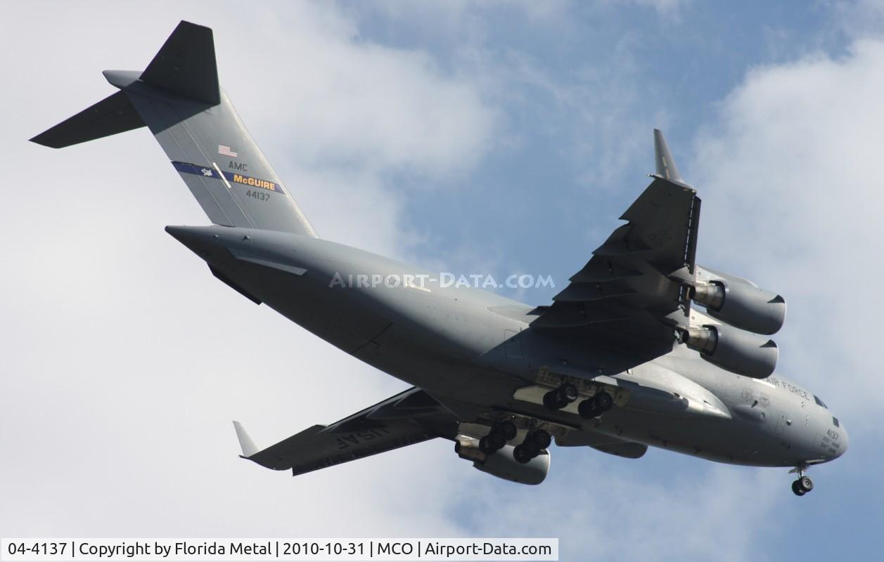 04-4137, 2004 Boeing C-17A Globemaster III C/N P-137, C-17A