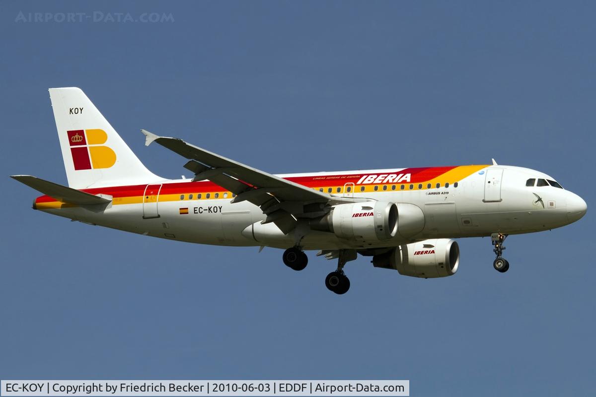 EC-KOY, 2008 Airbus A319-111 C/N 3443, on final RW07R