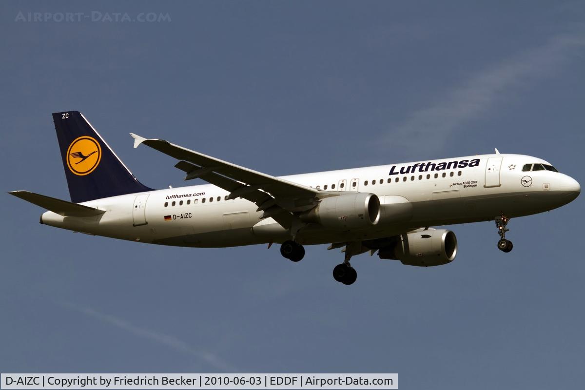 D-AIZC, 2009 Airbus A320-214 C/N 4153, on final RW07R