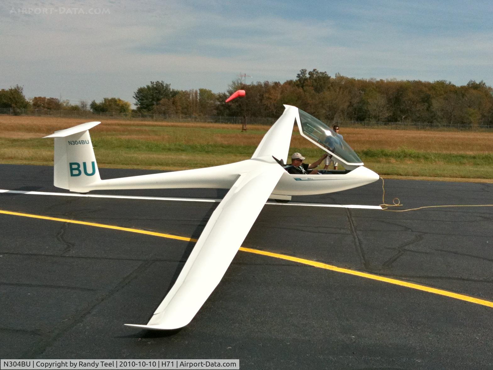 N304BU, 2001 Glasflugel 304 CZ-17 C/N 41-17, This is my first flight in this glider