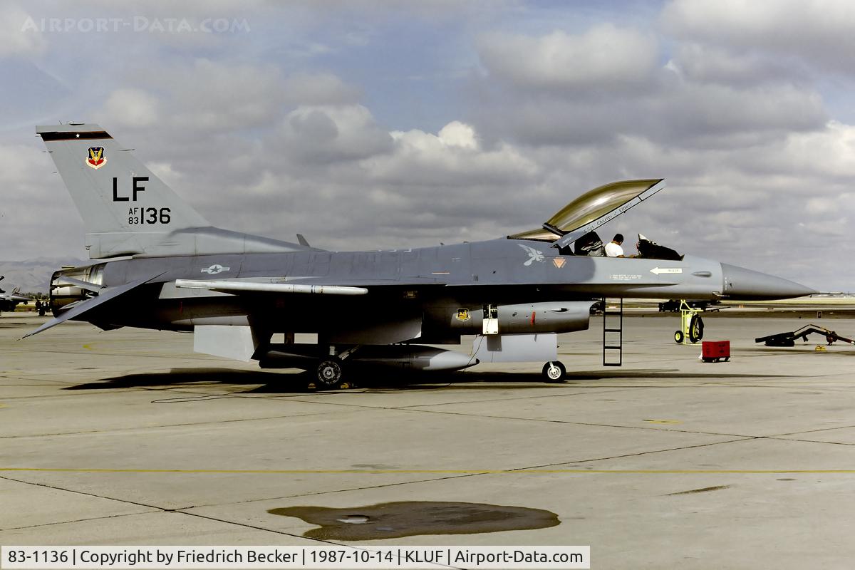 83-1136, 1983 General Dynamics F-16C Fighting Falcon C/N 5C-19, flightline at Luke AFB