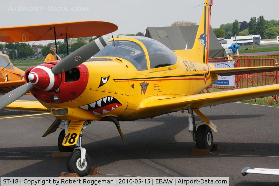 ST-18, SIAI-Marchetti SF-260M C/N 10-18, Fly in.
Belgian Air Force.