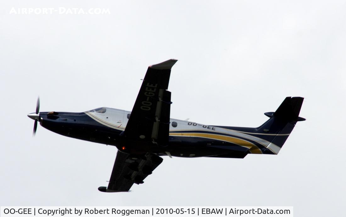 OO-GEE, 2010 Pilatus PC-12/47E C/N 1174, Departing