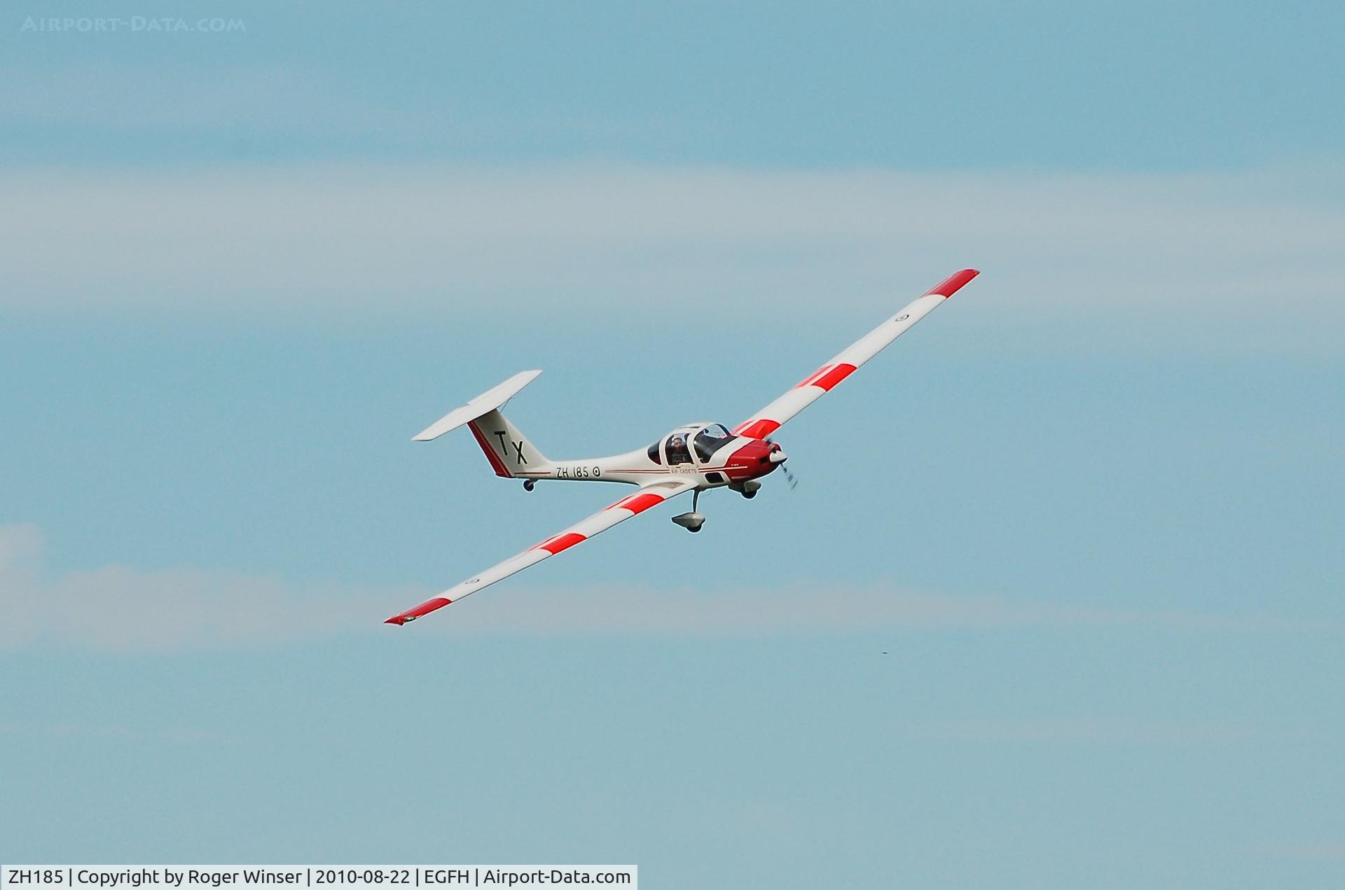 ZH185, Grob G-109B Vigilant T1 C/N 6533, Coded TX of 636 VGS. Short finals to Runway 22.