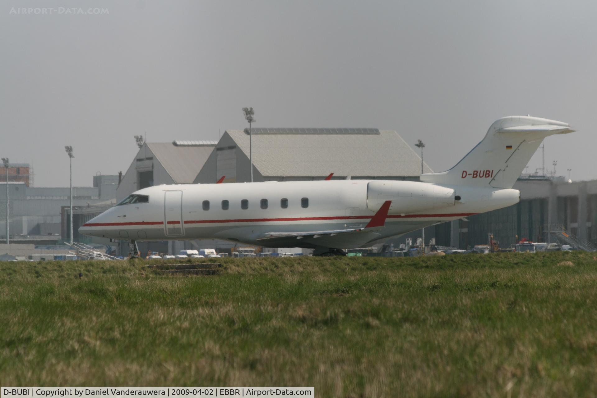 D-BUBI, 2007 Bombardier Challenger 300 (BD-100-1A10) C/N 20145, Manoeuvring on G.A. apron