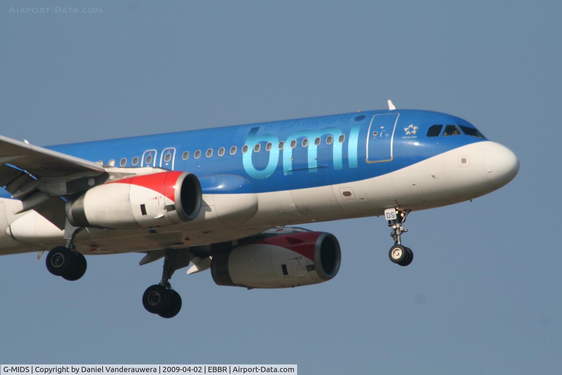 G-MIDS, 2001 Airbus A320-232 C/N 1424, Arrival of flight BD145 to RWY 02