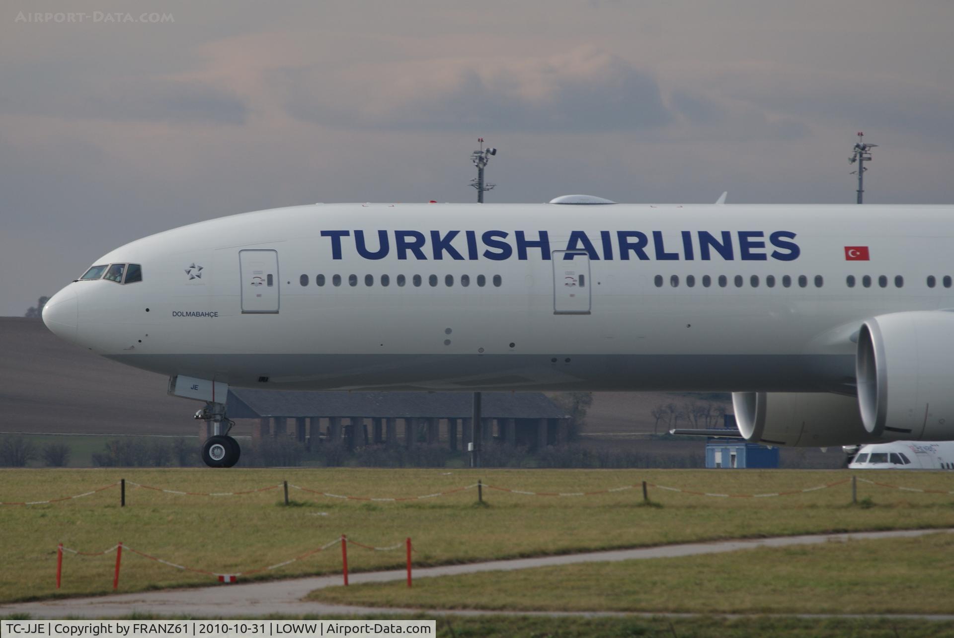 TC-JJE, 2010 Boeing 777-3F2/ER C/N 40707, Turkish Airlines
Erstlandung in VIE/LOWW nach del. 13.10.10
