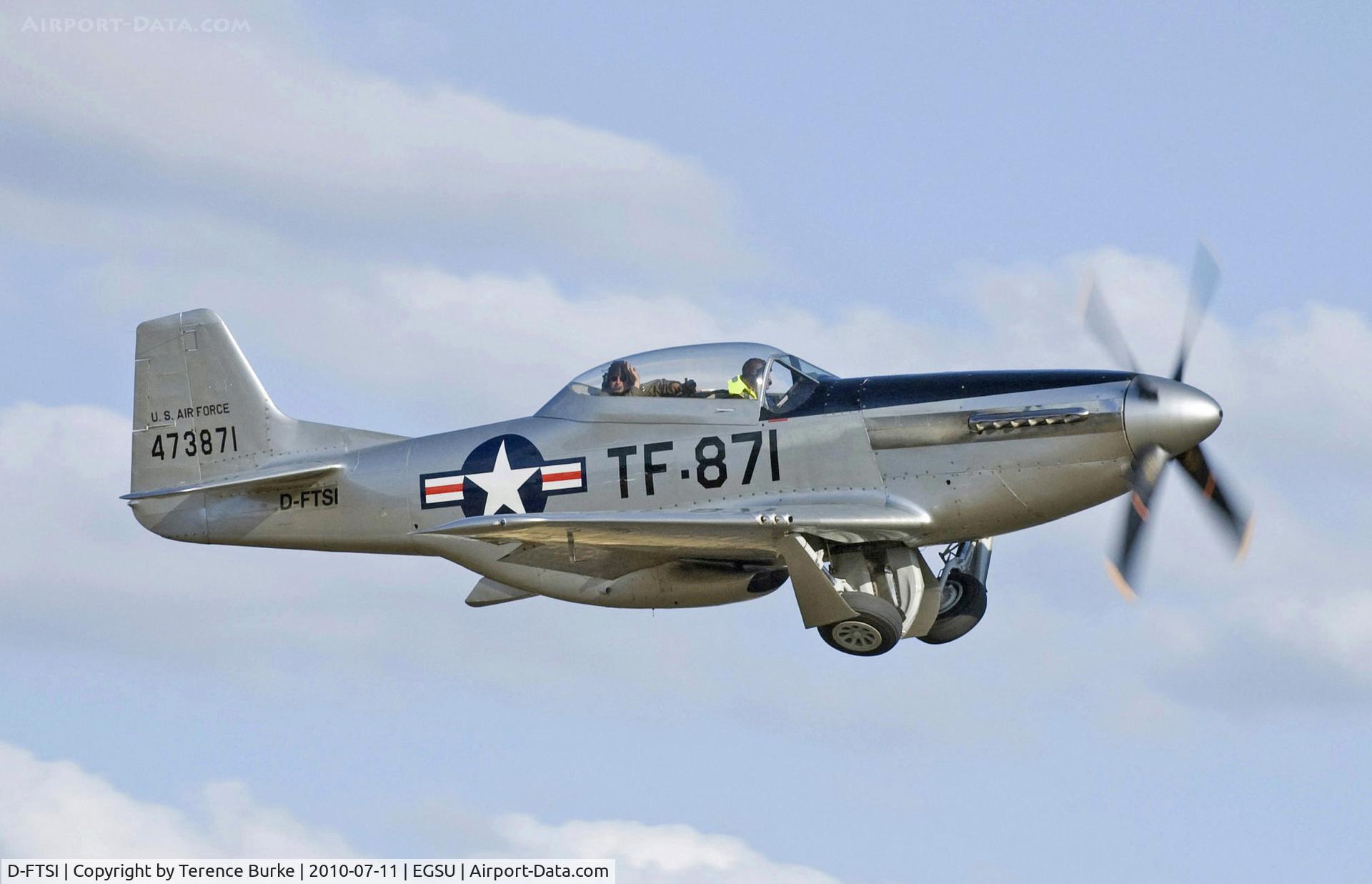 D-FTSI, North American TF-51D Mustang C/N 122-40411, Departing Flying Legends 2010