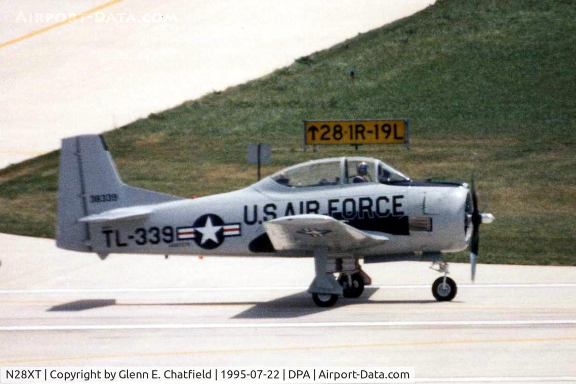 N28XT, 1958 North American T-28B Trojan C/N 200-410 (138339), Taxiing to the Flight Center ramp.