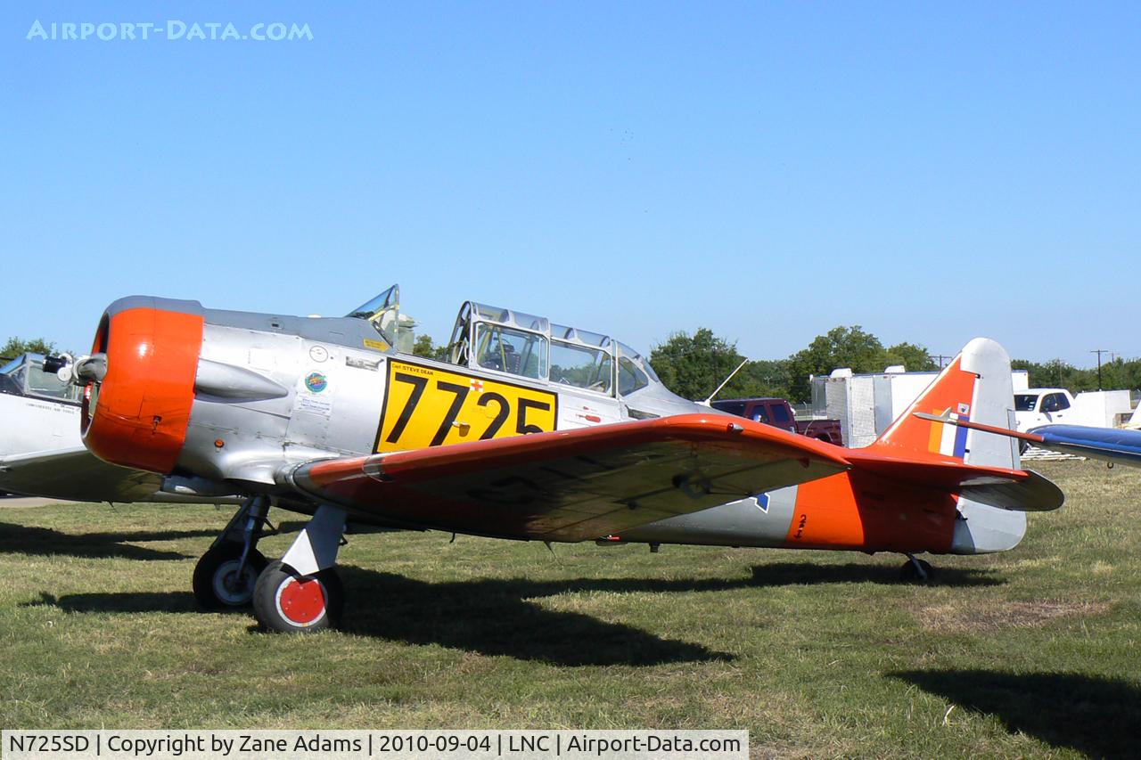 N725SD, 1953 North American T-6G Texan C/N SA-070, At Lancaster Municipal - Warbirds on Parade Fly-in.