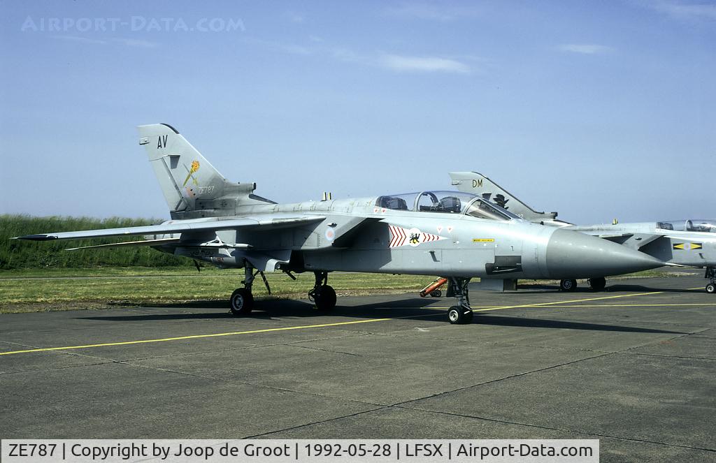 ZE787, 1988 Panavia Tornado F.3 C/N 3314, 65(R) Sq markings on fuselage and 229 OCU markings on fin. In 1996 this airframe went to the Italian AF as MM7205 and was wfu after the lease.