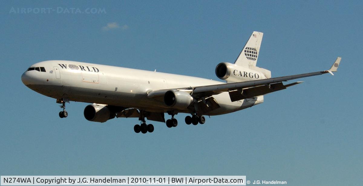 N274WA, 1994 McDonnell Douglas MD-11F C/N 48633, Coming in to 33L