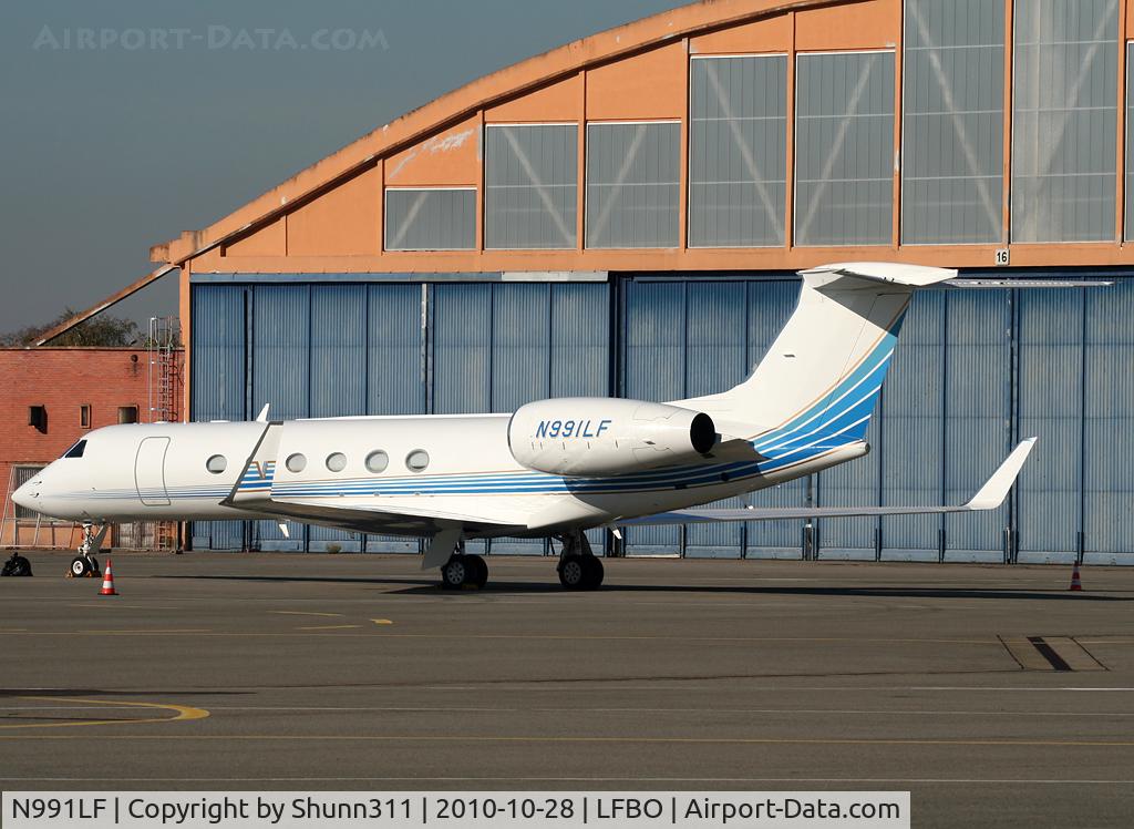 N991LF, 1999 Gulfstream Aerospace G-V C/N 576, Parked at the General Aviation area...