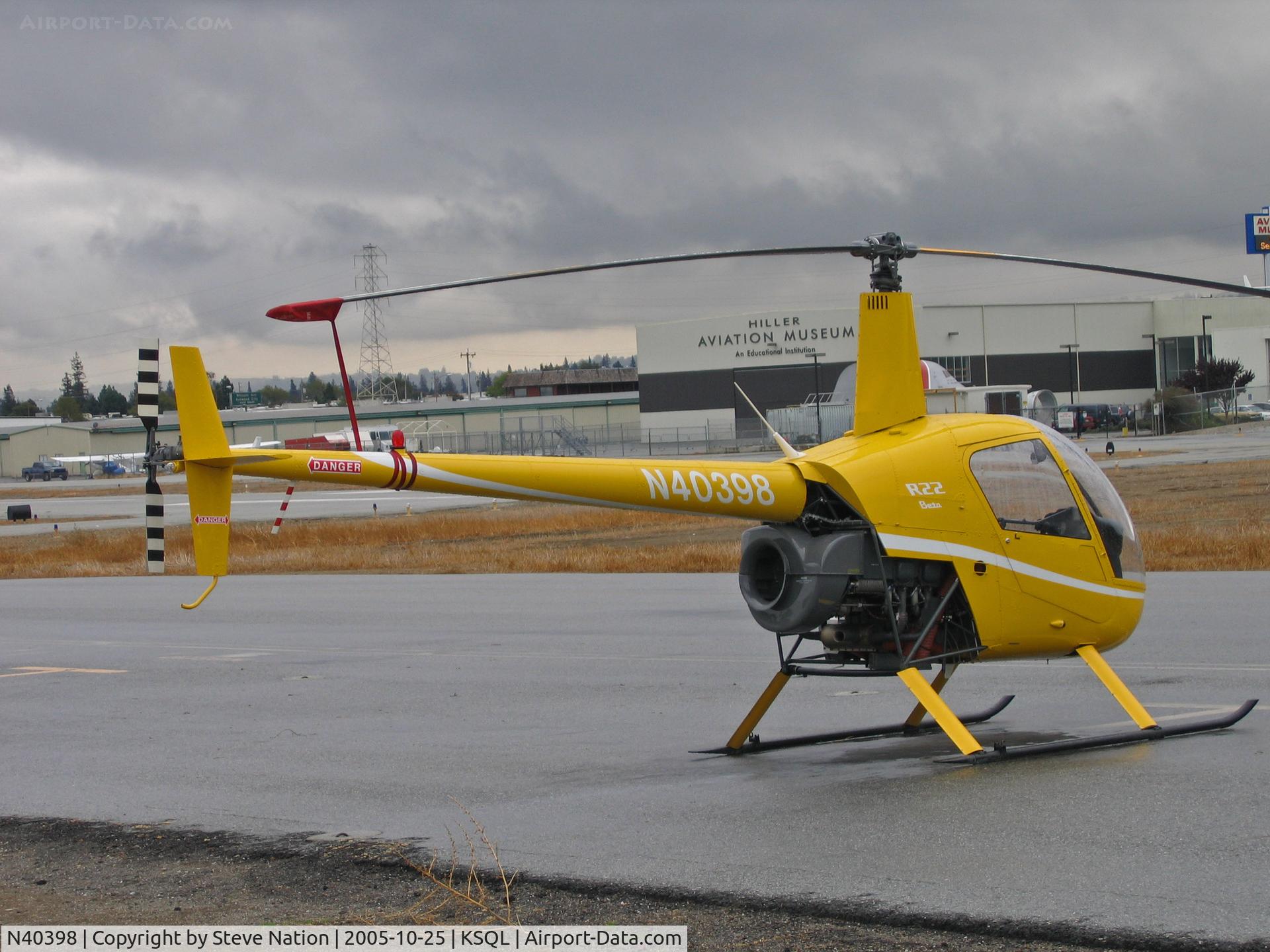 N40398, 1990 Robinson R22 Beta C/N 1590, 1990 Robbie R22 BETA before the rain @ San Carlos, CA (now with owner in Port Orchard, WA)