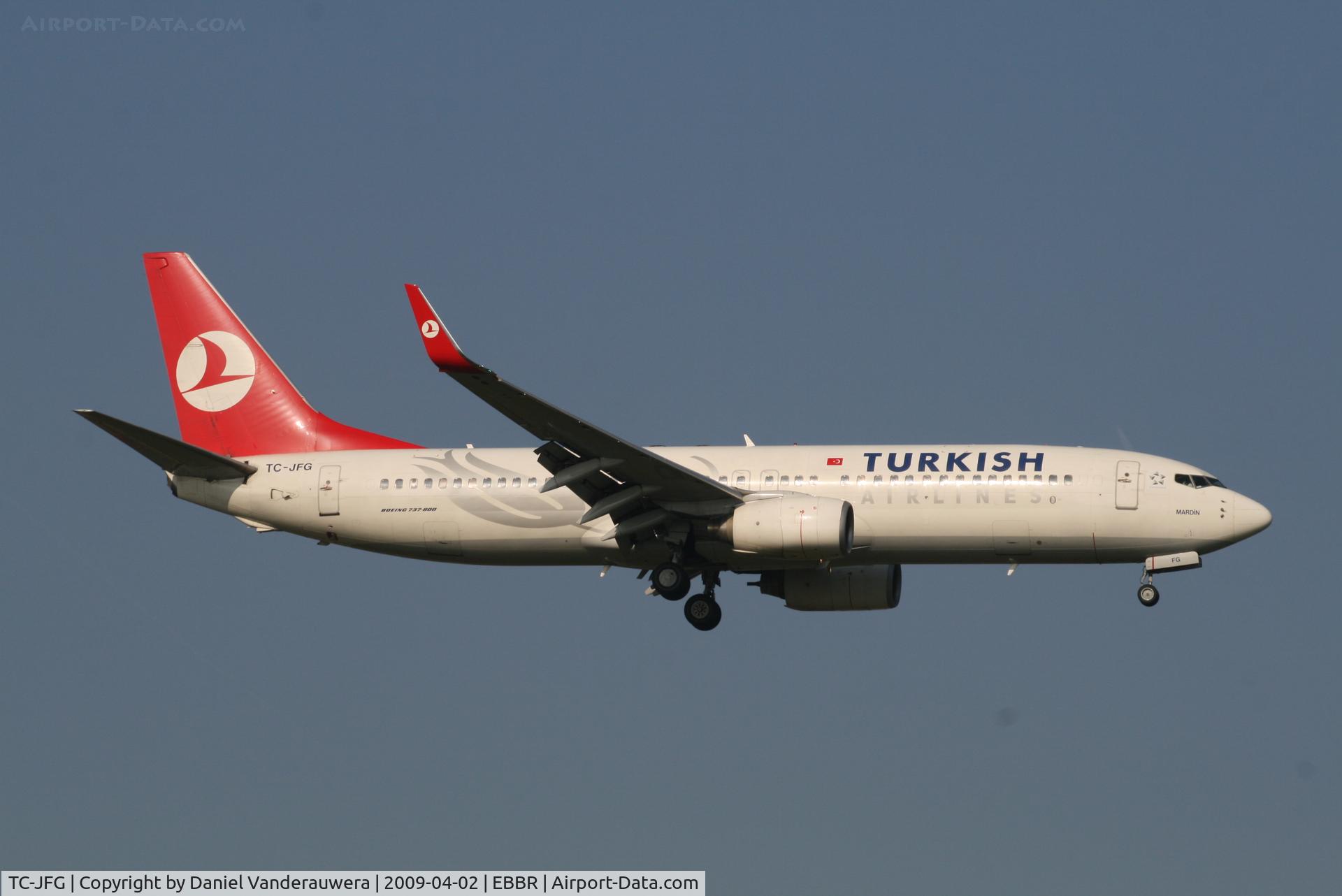 TC-JFG, 1998 Boeing 737-8F2 C/N 29769/102, Arrival of flight TK1937 to RWY 02
