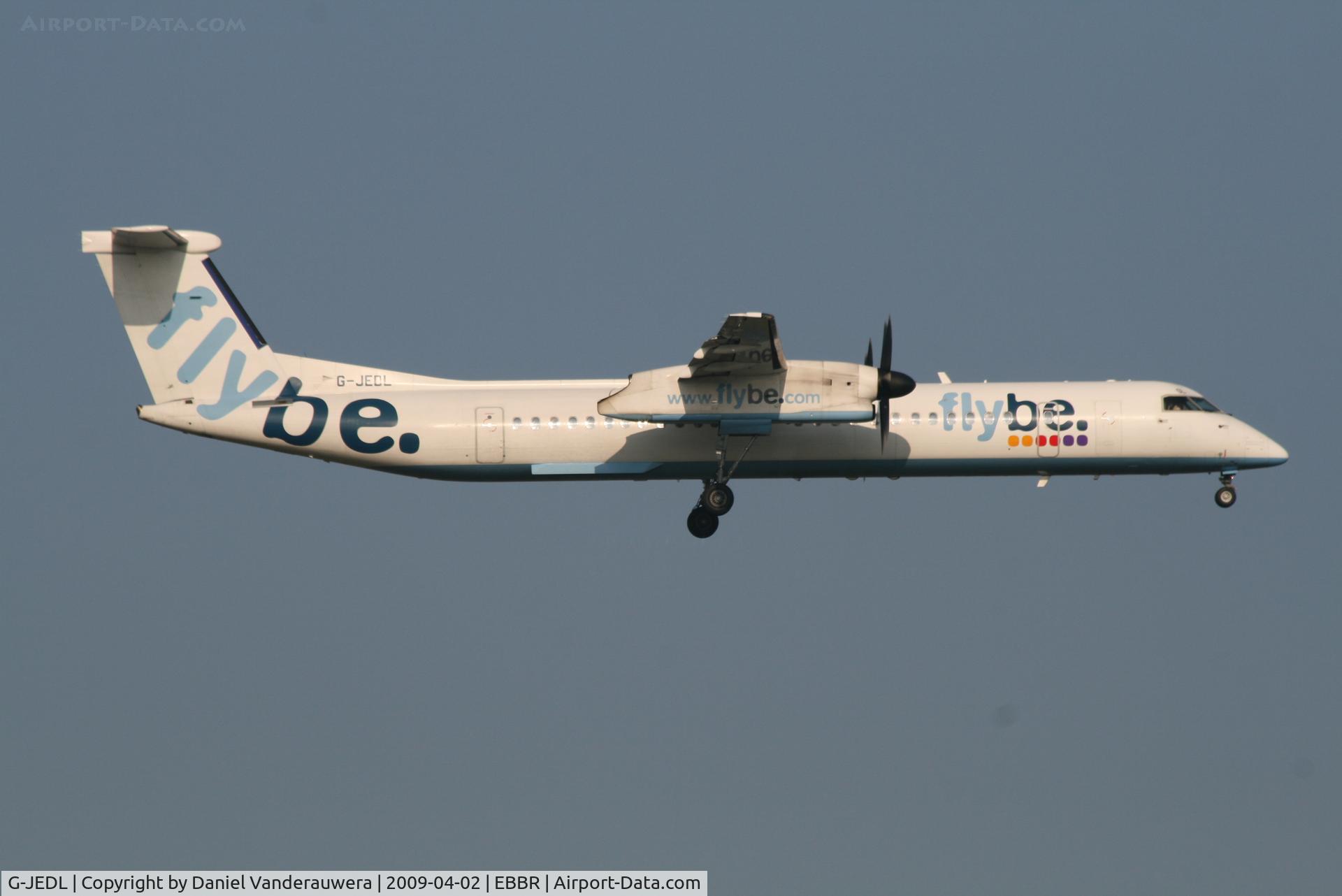 G-JEDL, 2002 De Havilland Canada DHC-8-402Q Dash 8 C/N 4067, Arrival of flight BE1841 to RWY 02