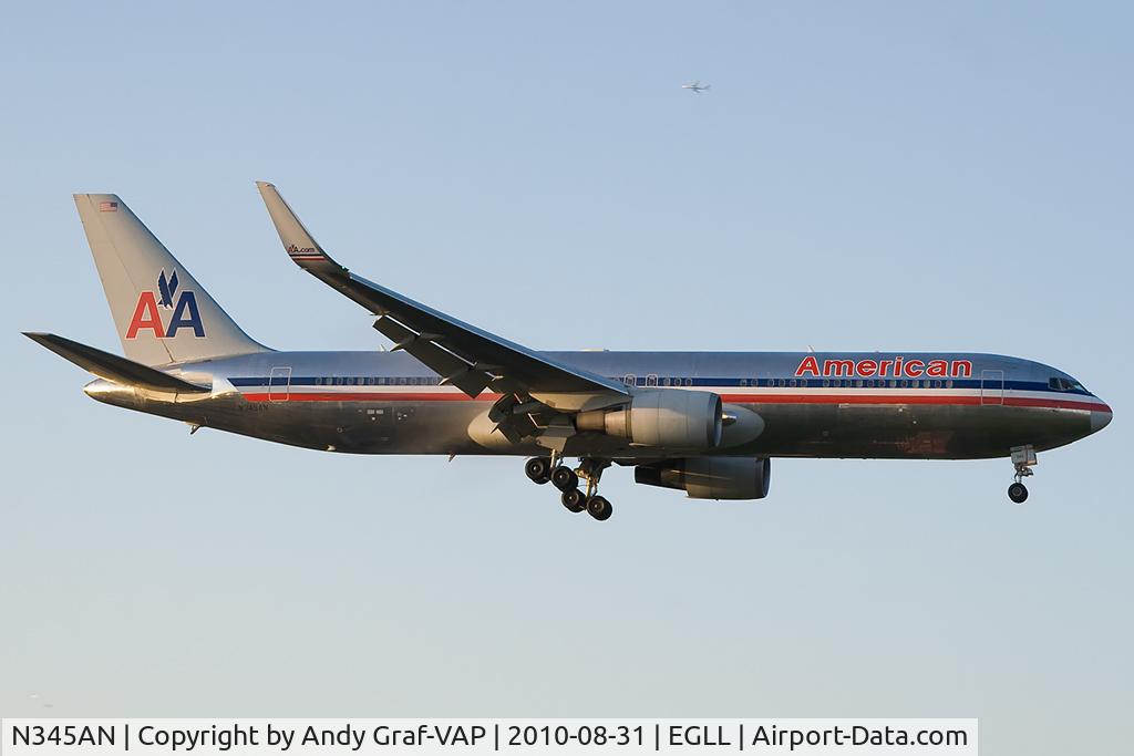N345AN, 2003 Boeing 767-323(ER) C/N 33084, American Airlines 767-300