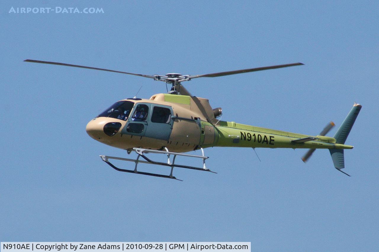 N910AE, Eurocopter AS-350B-2 Ecureuil C/N 4967, At Grand Prairie Municipal
