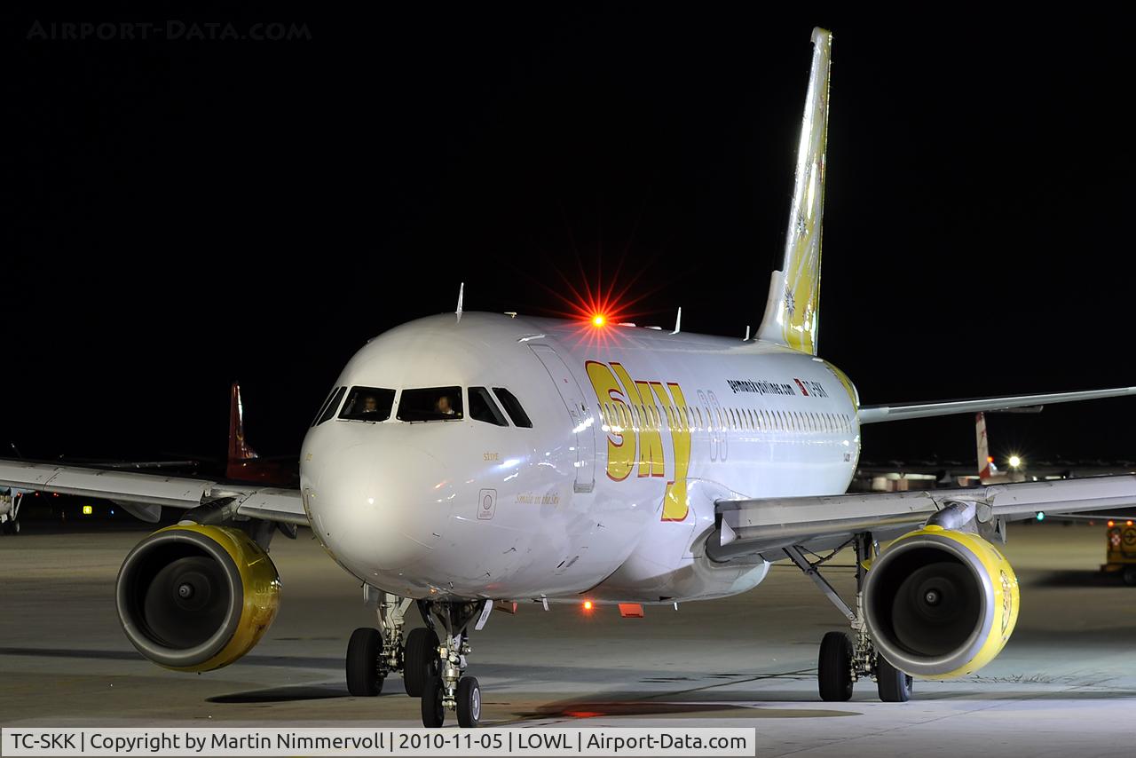 TC-SKK, 1990 Airbus A320-211 C/N 148, Sky Airlines