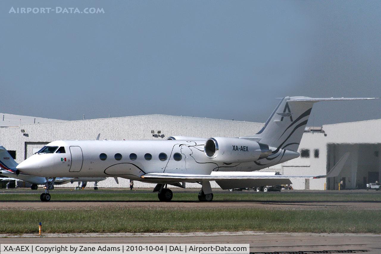 XA-AEX, 1988 Gulfstream Aerospace G-IV C/N 1064, At Dallas Love Field