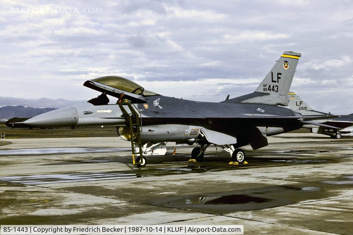 85-1443, General Dynamics F-16C Fighting Falcon C/N 5C-223, flightline at Luke