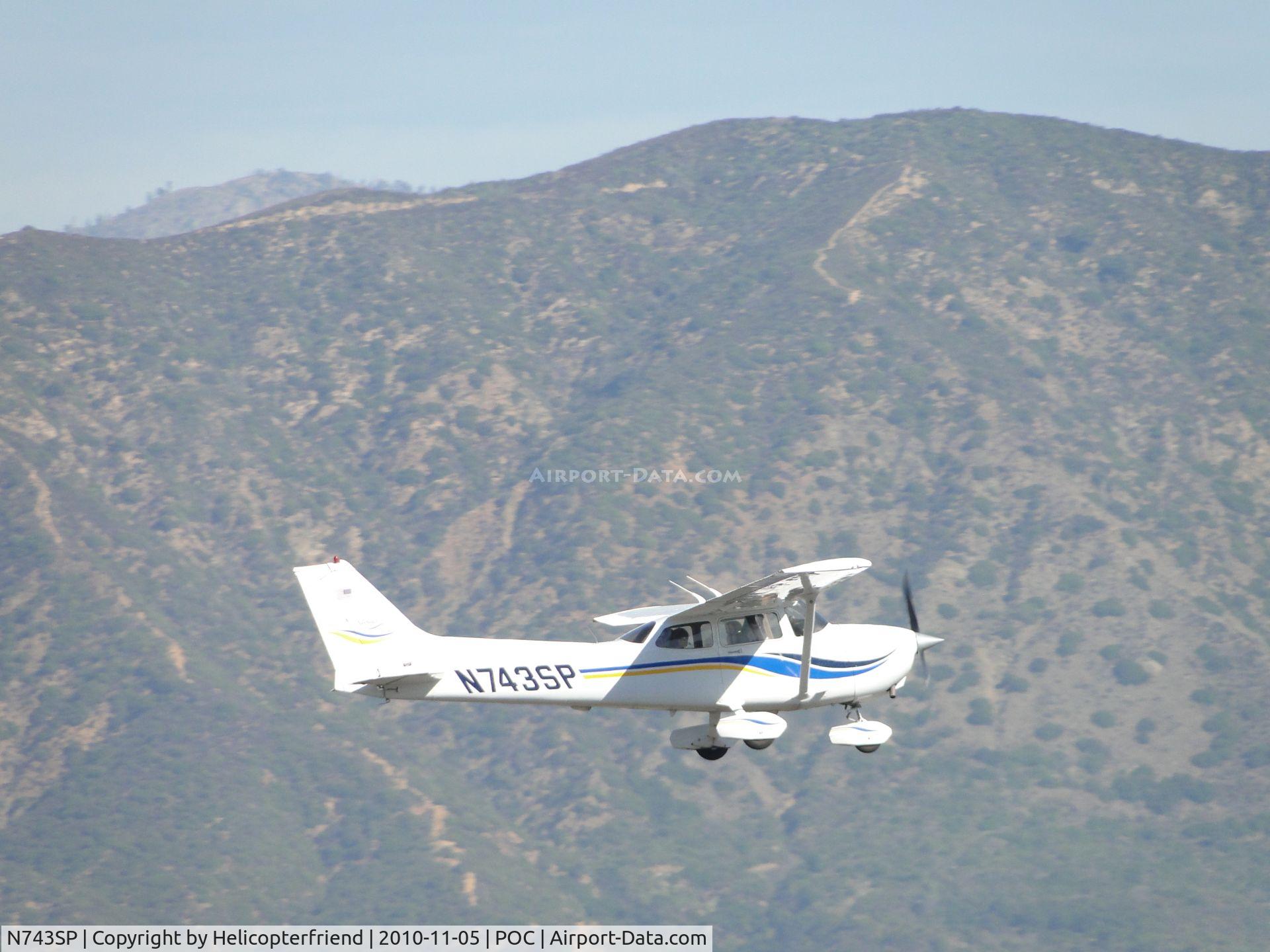 N743SP, 2000 Cessna 172S C/N 172S8675, Just took off from 8L heading eastbound