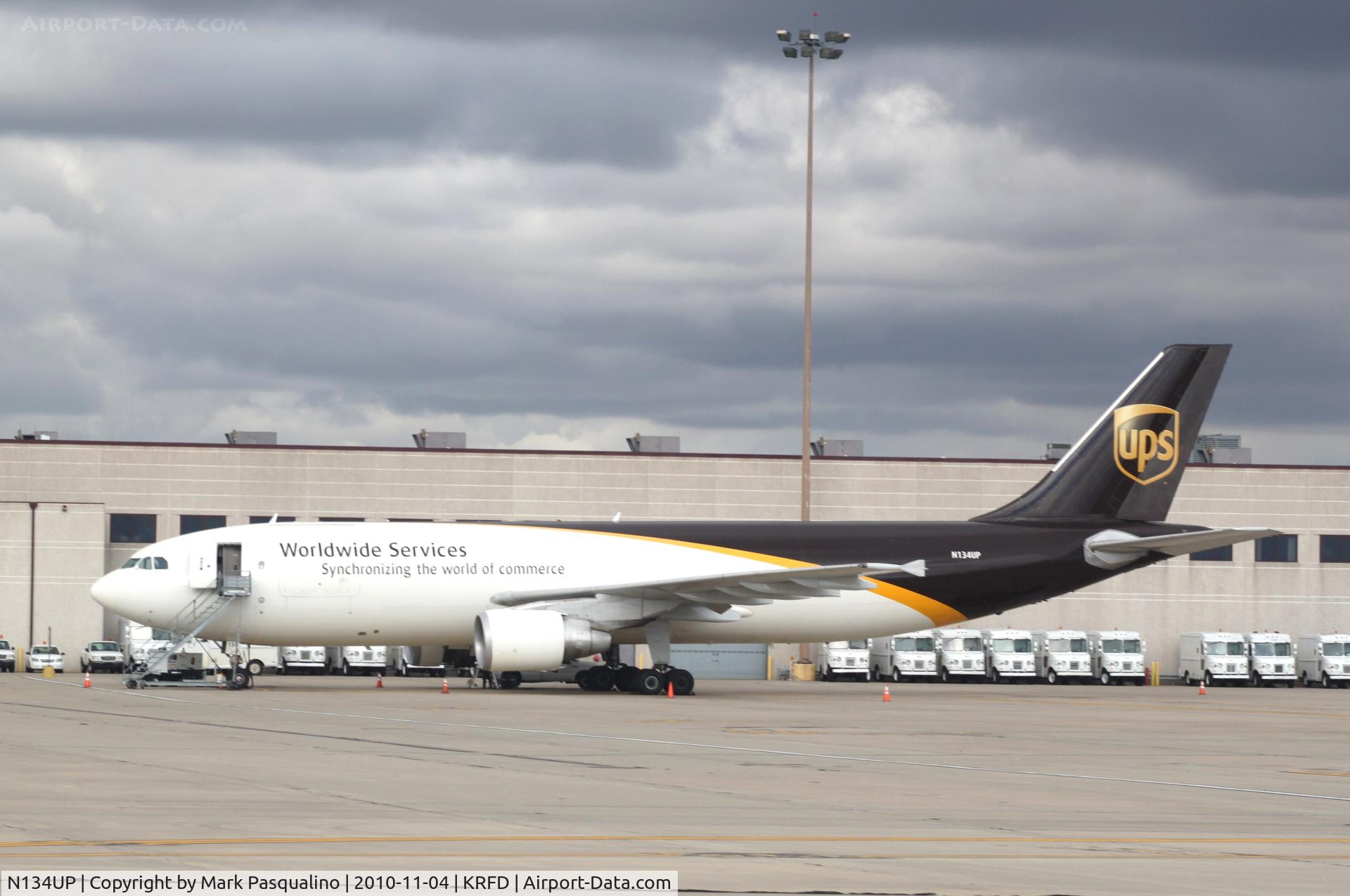 N134UP, 2001 Airbus A300F4-622R C/N 0817, Airbus A300 F4-622R
