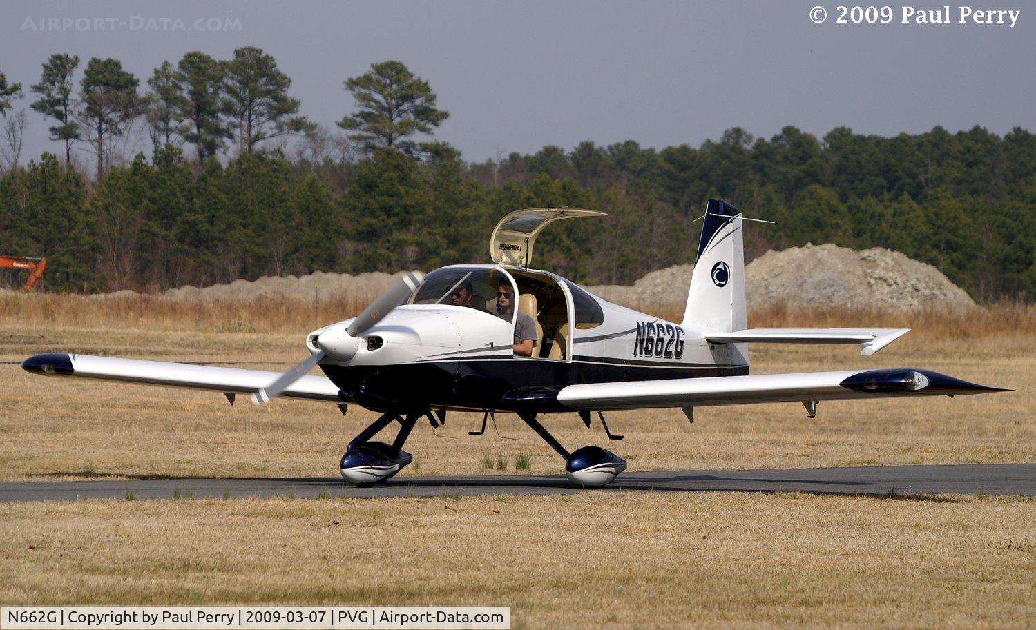 N662G, Vans RV-10 C/N 40705, Coming away from the hangars