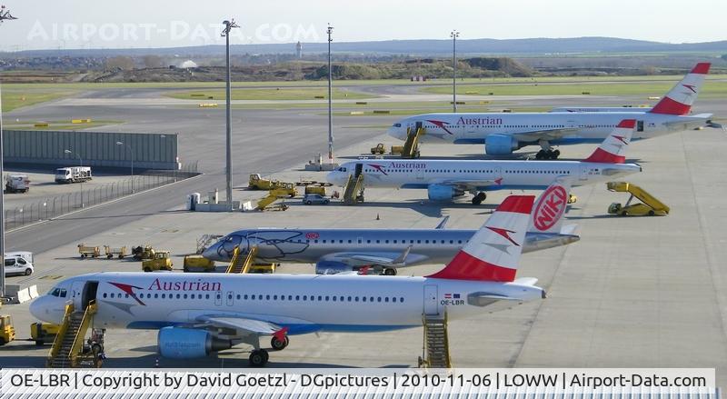 OE-LBR, 2000 Airbus A320-214 C/N 1150, Morning at the 