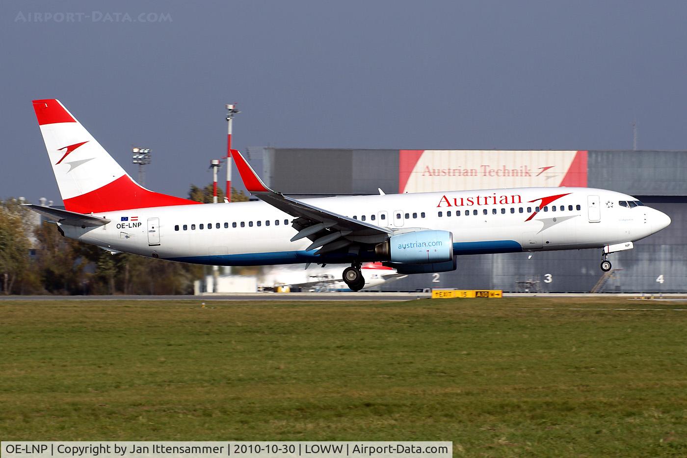 OE-LNP, 2002 Boeing 737-8Z9 C/N 30420, OE-LNP @ LOWW