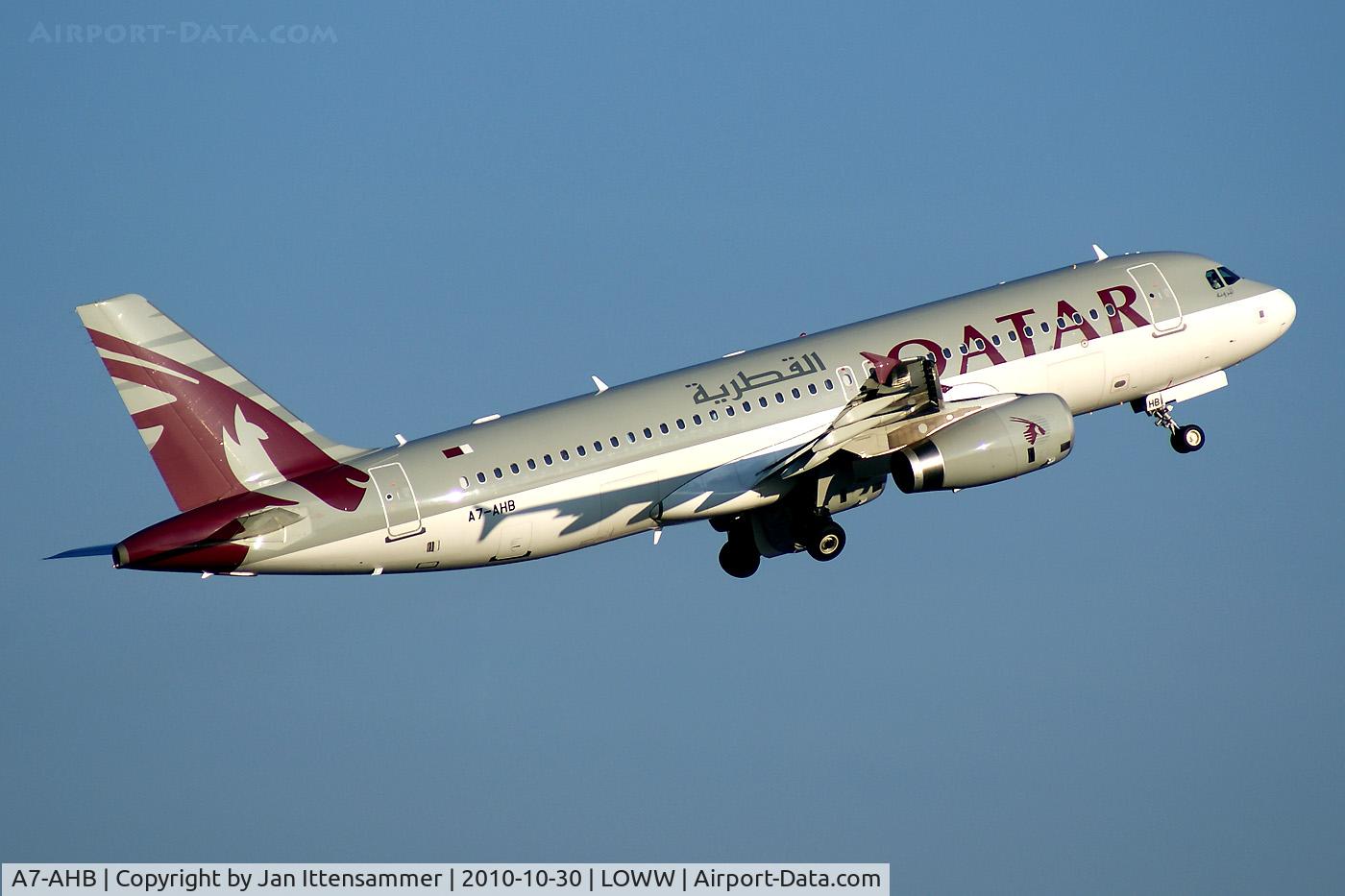 A7-AHB, 2009 Airbus A320-232 C/N 4130, A7-AHB @ LOWW