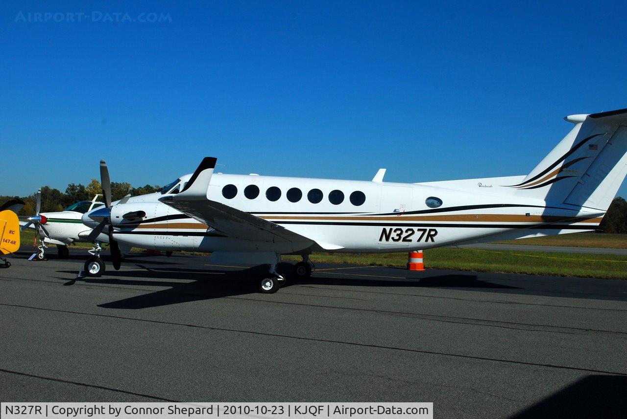 N327R, 1999 Raytheon Aircraft Company B300 C/N FL-259, Beech Super King Air