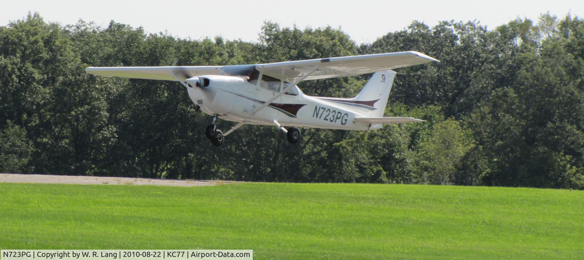 N723PG, 1998 Cessna 172R C/N 17280675, Landing at KC77 Popular Grove, IL
