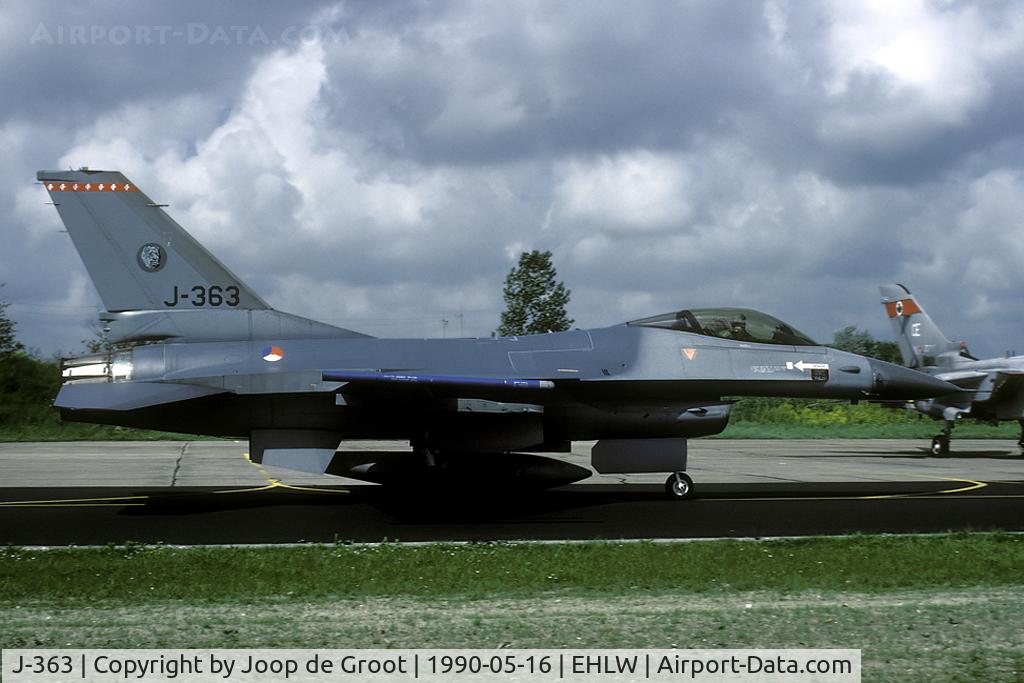 J-363, General Dynamics F-16A Fighting Falcon C/N 6D-120, 315 Sqn visitor to Leeuwarden