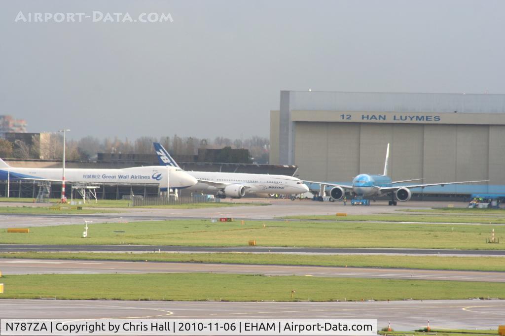 N787ZA, 2009 Boeing 787-8 Dreamliner C/N 40695, Boeing 787 Dreamliner on a marketing trip, visiting KLM at Amsterdam Schiphol