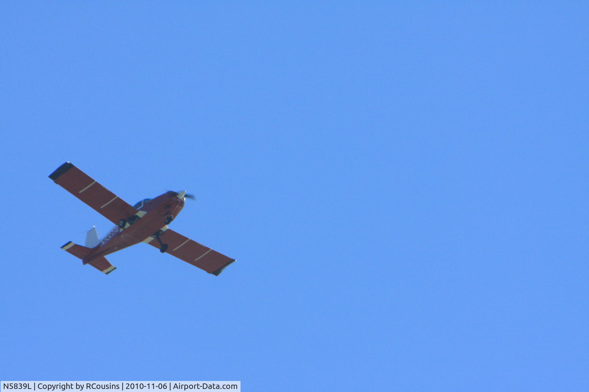 N5839L, 1972 American AA-5 C/N AA5-0039, Seen over Texas City Dike. Nov 2010.