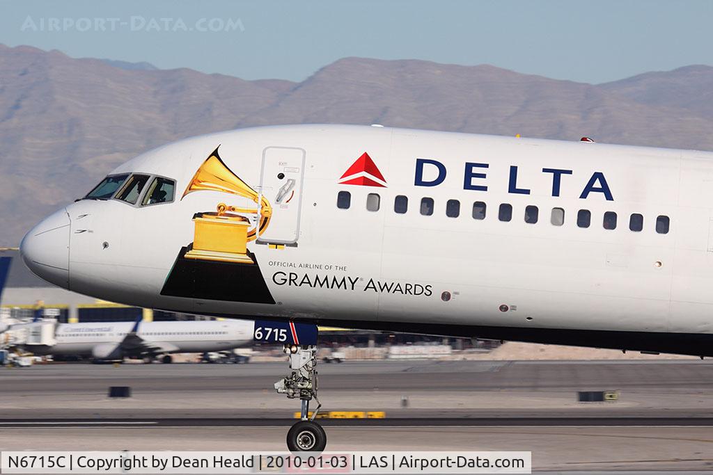 N6715C, 2001 Boeing 757-232 C/N 30486, Nose shot of Delta Air Lines N6715C 