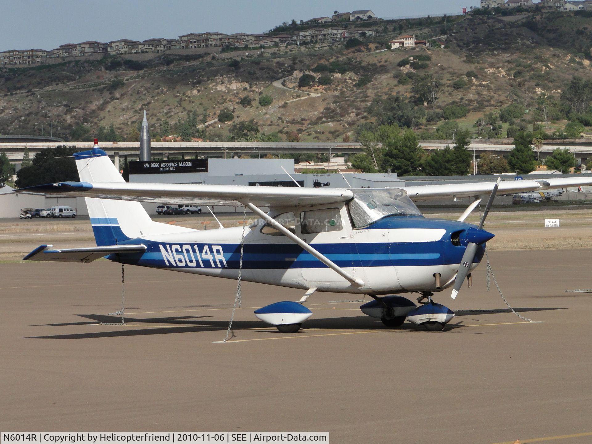 N6014R, 1965 Cessna 172G C/N 17253683, Tied down and parked