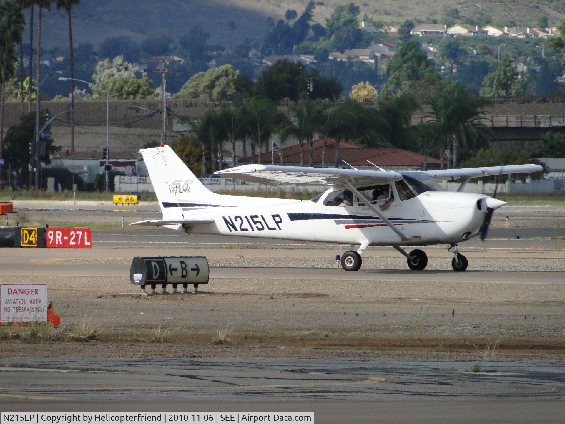 N215LP, 2002 Cessna 172S C/N 172S9215, Taxiing to runway 27
