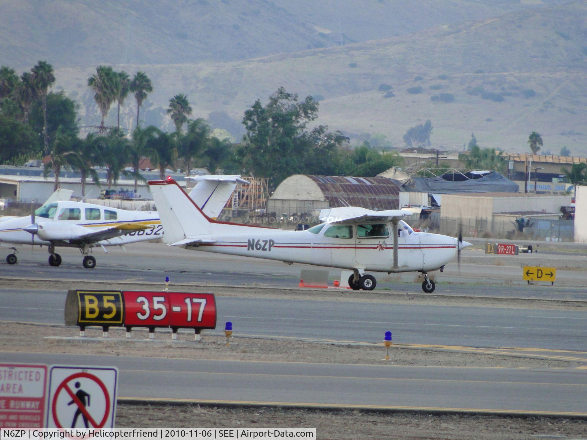 N6ZP, 1980 Cessna 172P C/N 17274020, Makes a right turn and taxi's to runway 27