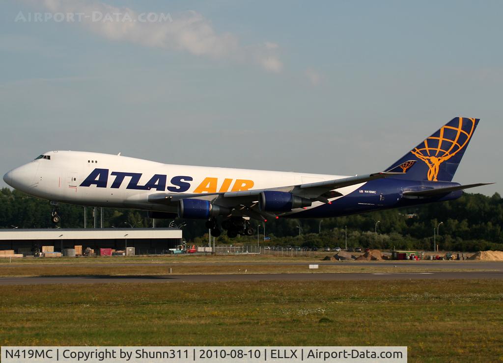 N419MC, 1996 Boeing 747-48EF C/N 28367, Landing rwy 24